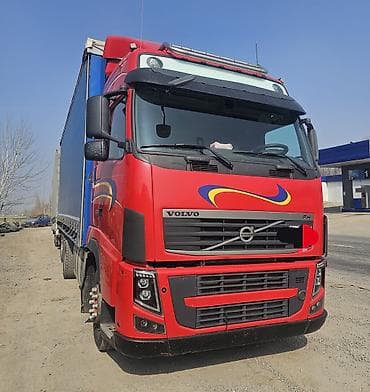 авто кран прадажа: Тягач, Volvo, 2012 г., Тентованный — 1