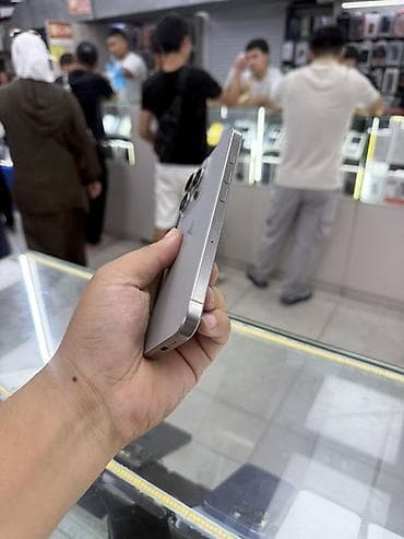 Техника и электроника: IPhone 16 Pro, Б/у, Natural Titanium, Защитное стекло, Чехол, 89 % — 4