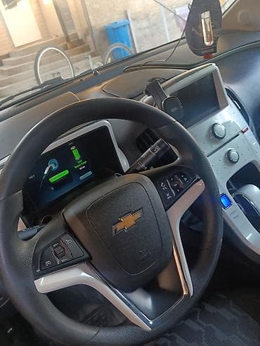 spark 2012: Chevrolet Volt: 2011 г., 1.4 л, Автомат, Гибрид, Лифтбек — 4