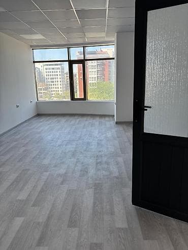 вип бишкек 2026: Аренда офисов, 450 м², В бизнес центре, С отдельным входом — 4