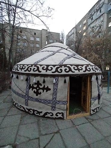 временная: Предлагается традиционная юрта, отличающаяся своей конструкцией и — 1