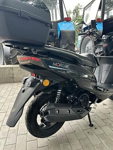 Мототехника: Макси-скутер 150 куб. см, Бензин, Колдонулган — 4