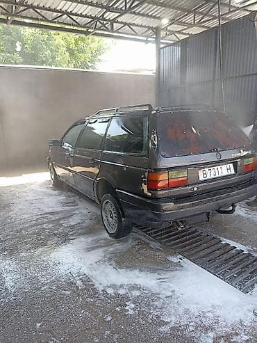 Volkswagen Passat: 1989 г., Механика, Универсал at lalafo.kg Volkswagen Passat: 1989 г., Механика, Универсал