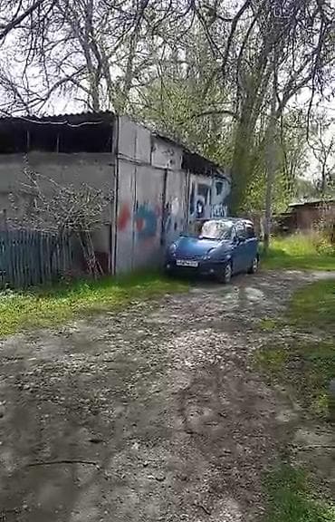 барачный: 3 комнаты, 45 м², 1 этаж, Старый ремонт — 10