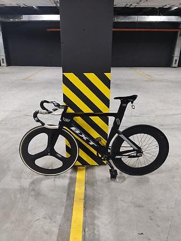 BXT Без дербана Компоненты: Вилсет: передний карбон лопасть, задний — 3