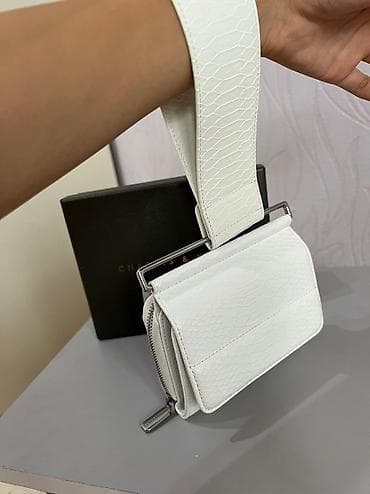 Кошельки: Кошелёк Charles and Keith Оригинал с коробкой С ремешком и сьемным — 2