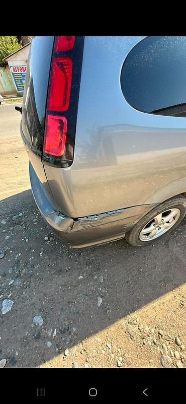 Унаа сатуу: Honda Stream: 2004 г., 2 л, Кол менен иштөөчү, Бензин — 6