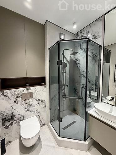 3 комнаты, 112 м², 10 этаж