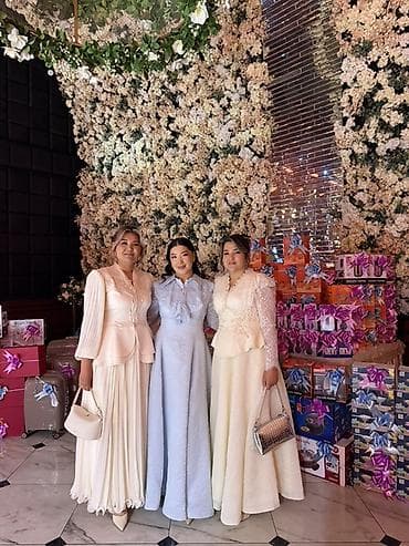 Продается все три платья турецкая. Размеры подойдут на М,L,XL at lalafo.kg Продается все три платья турецкая. Размеры подойдут на М,L,XL