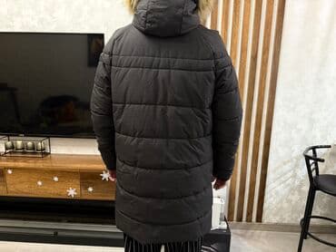 веш: Если забираете все куртки сразу отдам за 4000 сом. По отдельности — 2