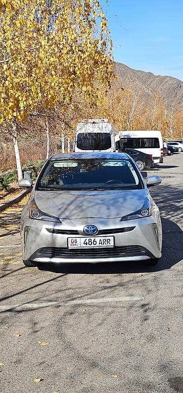 Продажа авто: Toyota Prius: 2019 г., 1.8 л, Гибрид, Лифтбек — 1