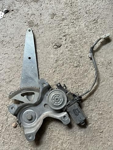 eagle eyes: Toyota Altezza механизм Электростеклоподъёмник (2000с)и замок двери — 1