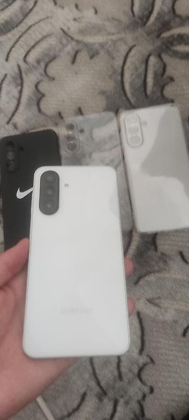 samsung a26 5g: Samsung Galaxy A26 5G, Б/у, 256 ГБ, цвет - Белый, 2 SIM — 1