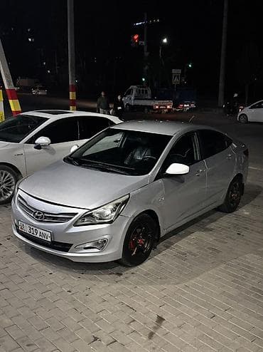 Hyundai Solaris: 2015 г., 1.6 л, Механика, Бензин, Седан