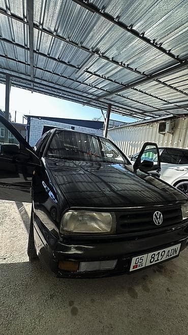 210 cdi: Volkswagen Vento: 1993 г., 1.8 л, Механика, Бензин, Седан — 1