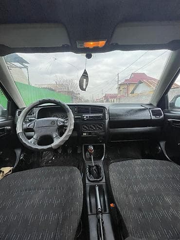 mini car: Volkswagen Golf: 1995 г., Хэтчбэк — 4