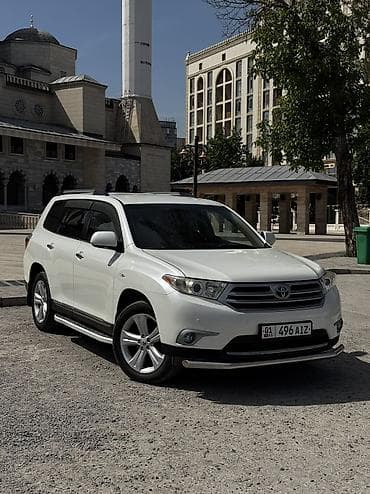 210 задний бампер: Toyota Highlander: 2011 г., 3.5 л, Автомат, Бензин, Кроссовер — 2