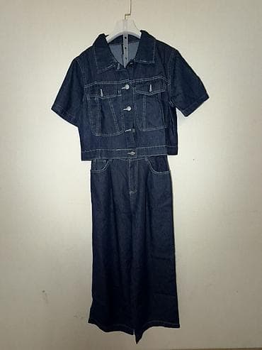 джинсовые костюмы: Джинсовая двойка новая, размер стандарт 42-46, цена 1200с — 2