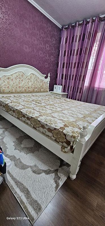 бу спальный гарнитуры: Продаётся спальний гарнитур из 5 предметов. белого цвета из дерева. в — 10