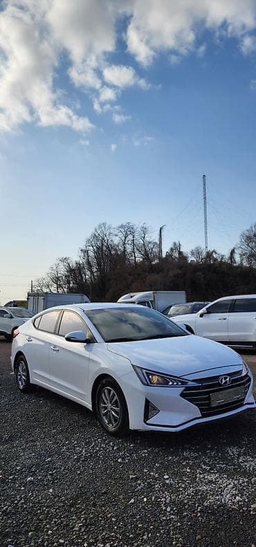 Hyundai Avante: 2019 г., 1.6 л, Типтроник, Газ, Седан