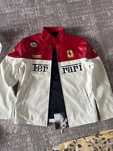 курткы: Куртка в стиле гонок Ferrari - Дизайн: двухцветная расцветка (красный — 1