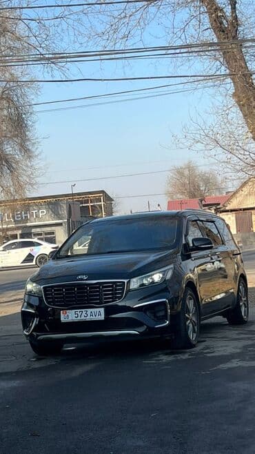 срочно продам авто в связи с переездом: Kia Carnival: 2019 г., 2.2 л, Автомат, Дизель, Минивэн — 4