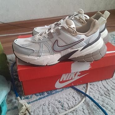 Кроссовки Nike (модель в стиле ретро‑раннинг) - Цвет