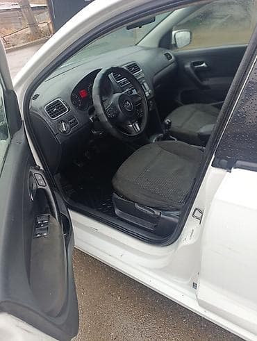 пена химия: Volkswagen Polo: 2012 г., 1.6 л, Ручные, Бензин, Седан — 6