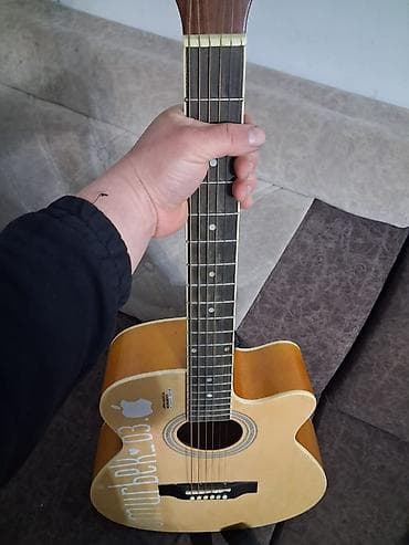 Көркөм өнөр жана коллекциялоо: Акустическая гитара с вырезом (cutaway) - Корпус дредноут с вырезом — 3