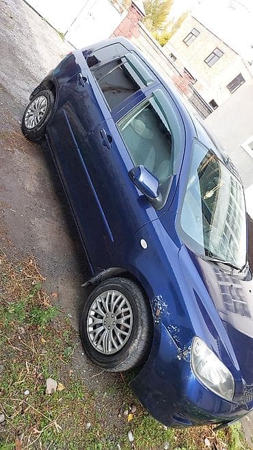 чехлы бу: Mazda Demio: 2004 г., Автомат, Бензин, Хэтчбэк — 3