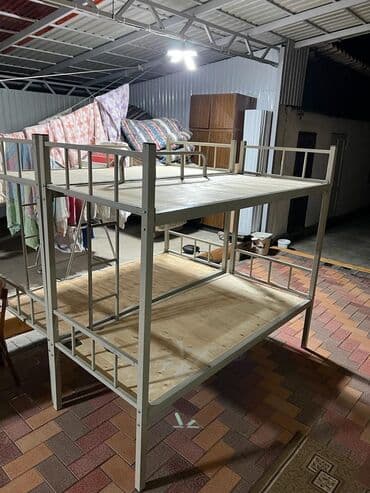 Окна и комплектующие: За 1 комплект Продаются кровати двухъярусные железные с матрасами — 2