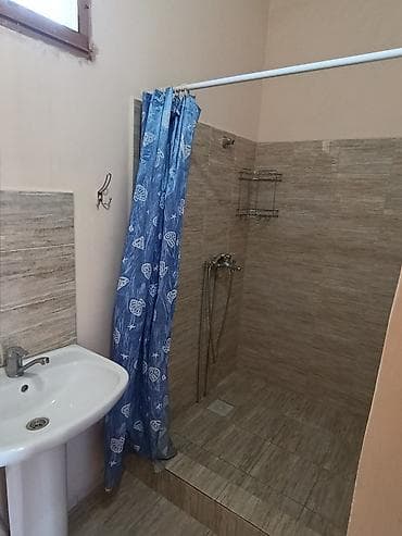хостел чоктал: Сдаются 800 сом в сутки с чел. номера в с. Бостери р-н Золотые пески — 4