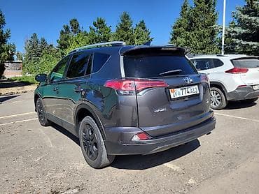 авто в такси: Toyota RAV4: 2018 г., 2.5 л, Автомат, Бензин, Кроссовер — 8
