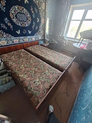 Мебель: Односпальная кровать, Б/у, С матрасом, длина - 195 см — 1
