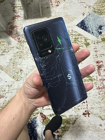 смартфоны razer: Xiaomi, Black Shark 5 Pro, Б/у, 256 ГБ, цвет - Черный, 1 SIM, 2 SIM, eSIM — 2