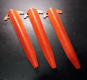 газовая балон: Стойка, колушки, приколыш или как их там называют)) Очень легкие — 1