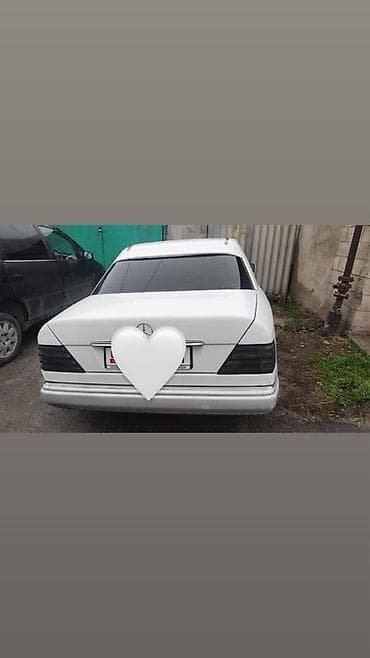 Mercedes-Benz W124: 1998 г., 2 л, Механика, Седан