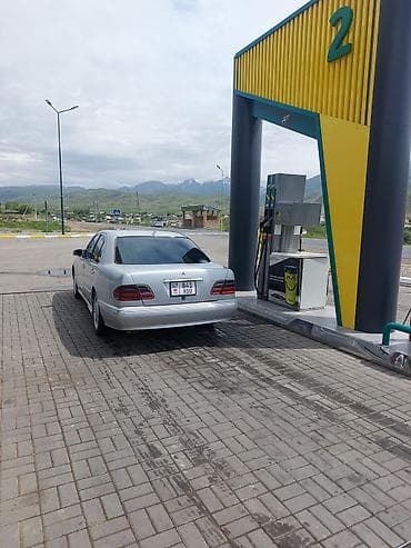 e53 4 8: Mercedes-Benz E-Class: 2000 г., Бензин, Седан — 4