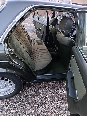 e class: Mercedes-Benz W123: 1984 г., 3 л, Ручные, Дизель, Седан — 8