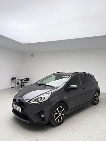 prius: Toyota Prius C: 2019 г., 1.6 л, Автомат, Гибрид, Хэтчбэк — 4