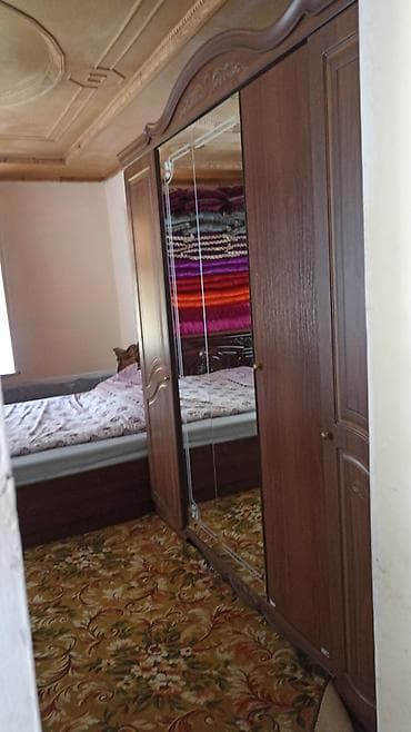 бу спальная: Спальный гарнитур, Двуспальная кровать, Шкаф, Комод, цвет - Коричневый — 1