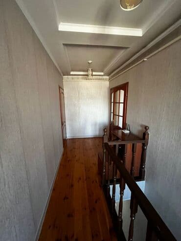 сдаю дом в токмоке: Сдаю дом двух этажный на долгий срок!!! Центр конализациягаз,трёх — 9