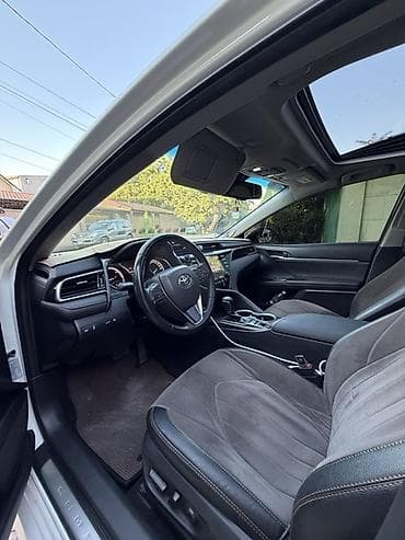 Продажа авто: Toyota Camry: 2018 г., 2.5 л, Вариатор, Гибрид, Седан — 5