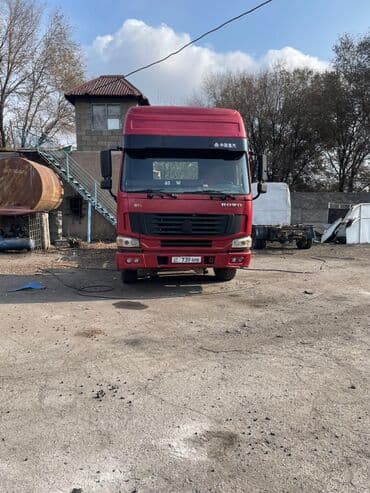 не рабочий авто: Тягач, Howo, 2013 г., Без прицепа — 4