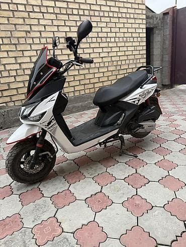 3 sfe: Скутер Wangya (белый/черный с красными акцентами) - Двигатель — 5