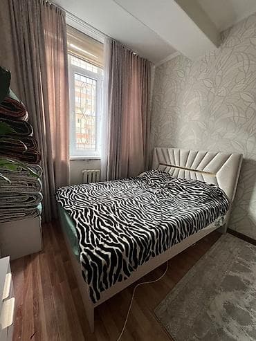 обито: Двуспальная кровать, С мягким изголовьем, длина - 200 см — 2