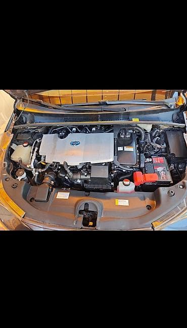 camry 40 2.4: Toyota Prius: 2016 г., 1.8 л, Автомат, Гибрид, Хэтчбэк — 4