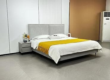 Двуспальная кровать, С мягким изголовьем, длина - 200 см