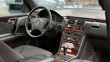 v class: Mercedes-Benz E-Class: 1996 г., 3.2 л, Автомат, Бензин, Седан — 9