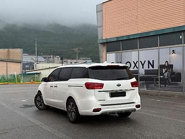 transporter multivan: Kia Carnival: 2020 г., Минивэн — 7